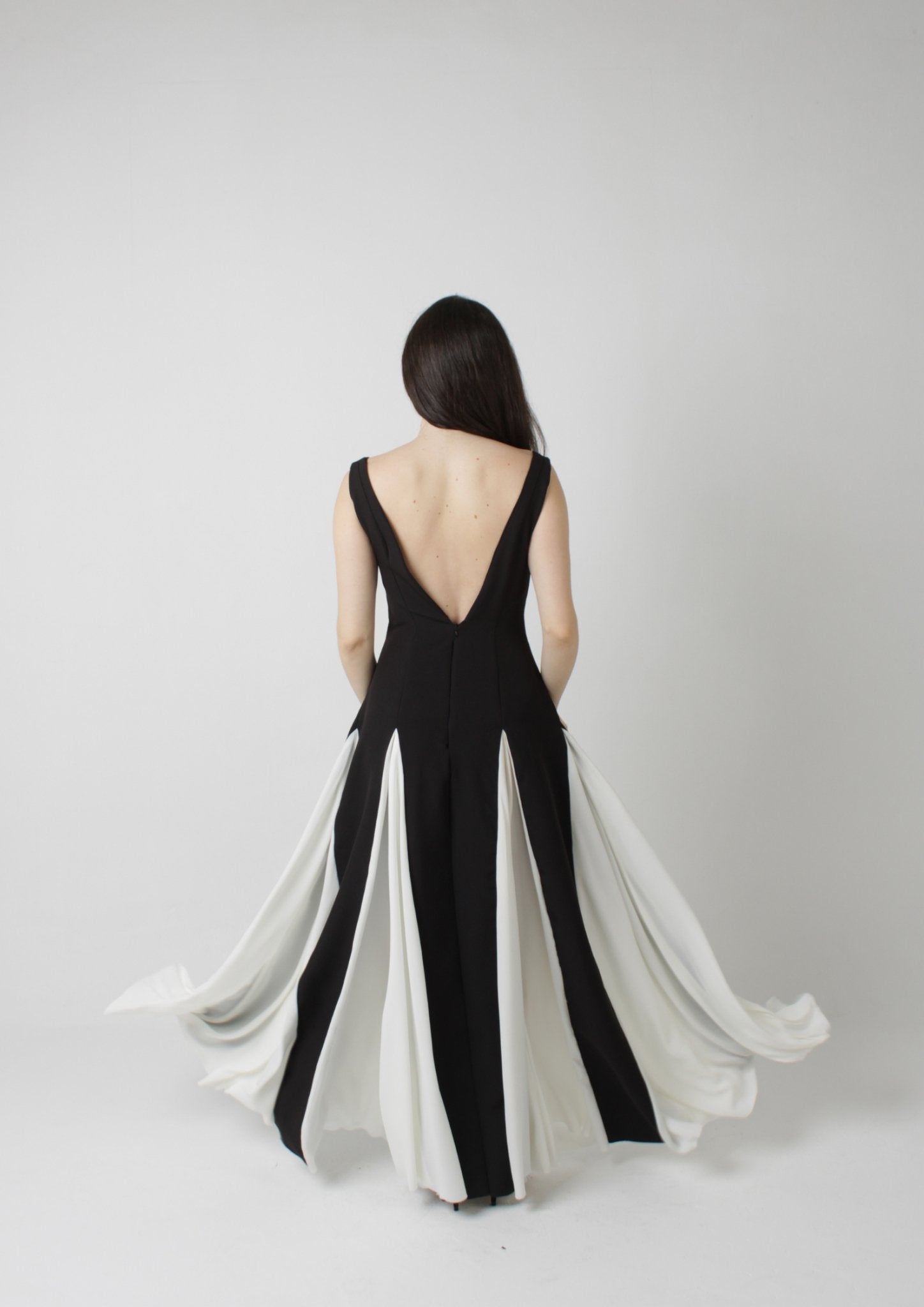 Timeless V-Neck Maxi Dress with Godet Skirt Sewing Pattern [Alessandra