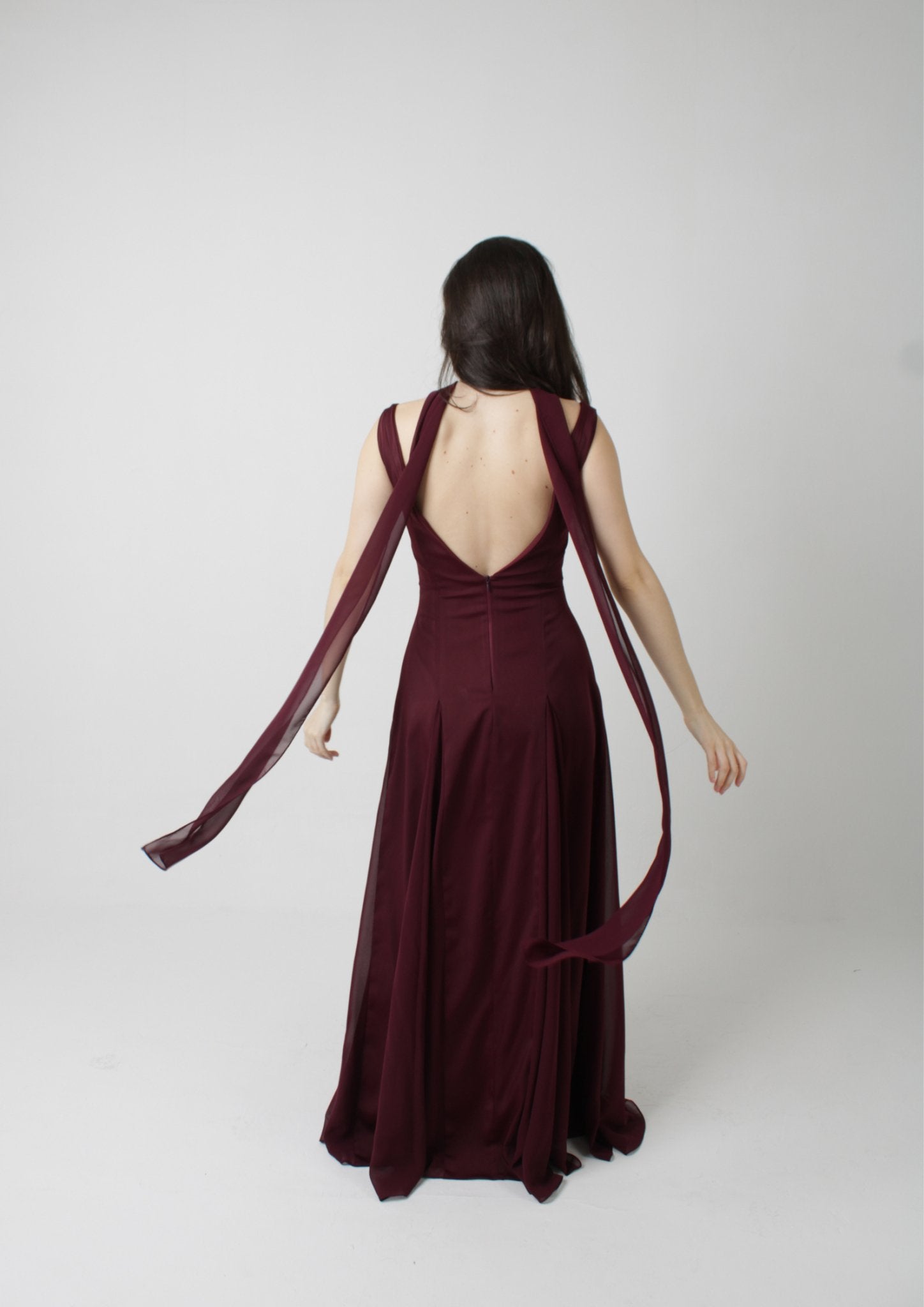 Timeless V-Neck Maxi Dress with Godet Skirt Sewing Pattern [Alessandra Timeless V-Neck Maxi Dress with Godet Skirt Sewing Pattern [Alessandra